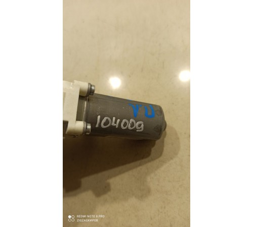 Моторчик стеклоподъемника двери левый