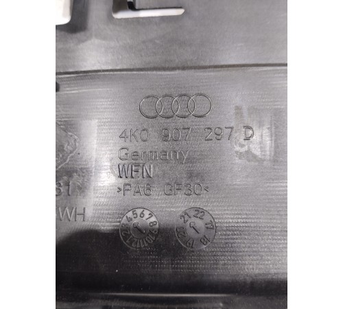 Кронштейн(крепление) заднего фонаря