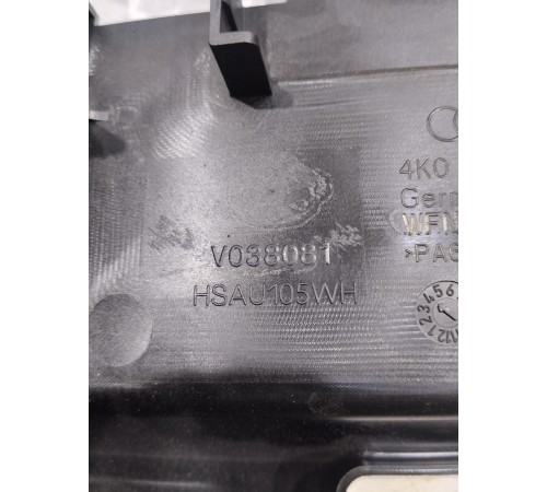 Кронштейн(крепление) заднего фонаря