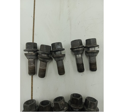 Комплект колесных болтов (20 шт.)