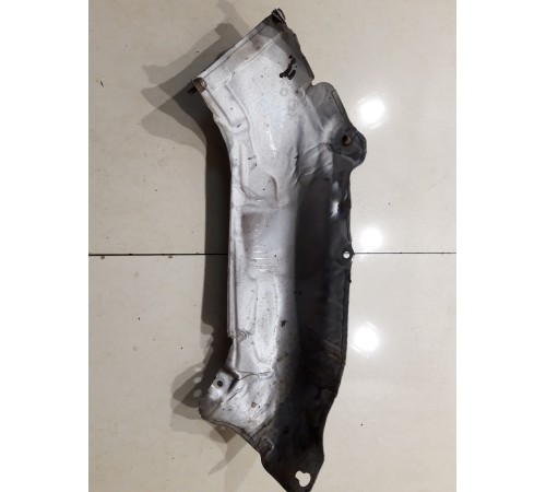 Теплоизоляционный экран катализатора левый