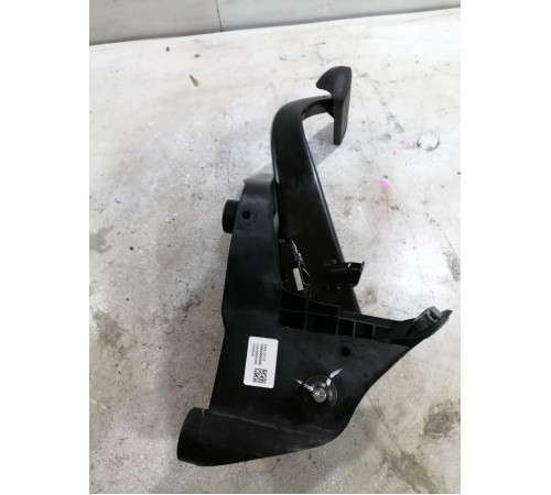 Педаль тормоза