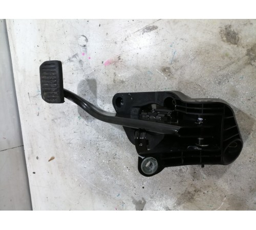 Педаль тормоза