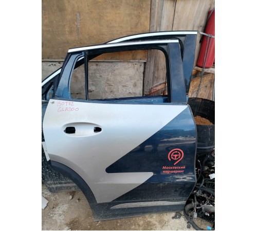 Дверь задняя правая