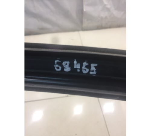 Уплотнитель стекла (задний, левый)