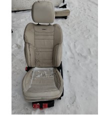 Сиденье (переднее, левое)