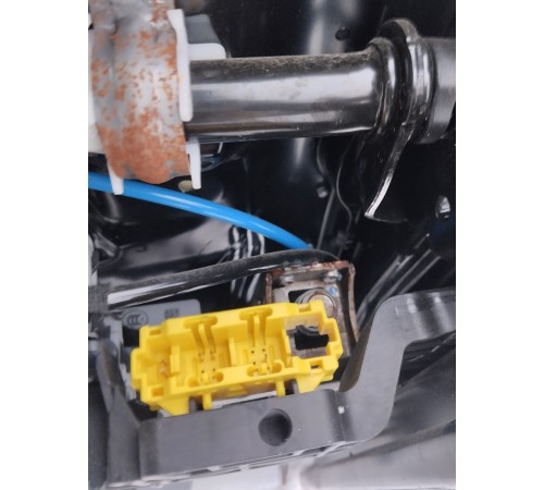 Сиденье (переднее, левое)