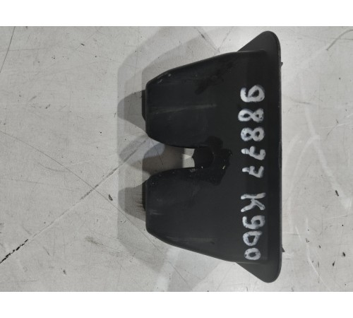 Накладка замка крышки багажника