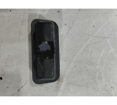 Накладка замка крышки багажника