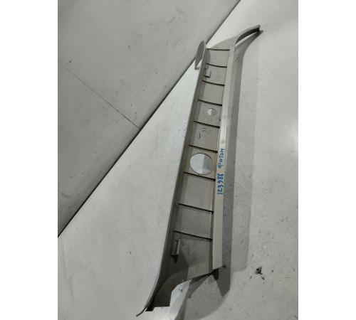 Обшивка стойки лобового стекла левая