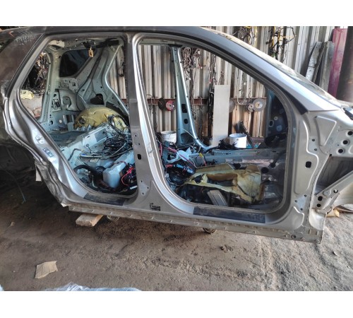 Порог со стойкой (правый)