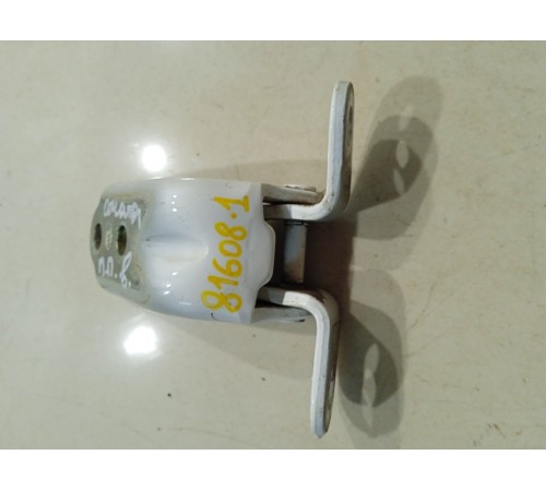 Петля двери(передняя правая верхняя)