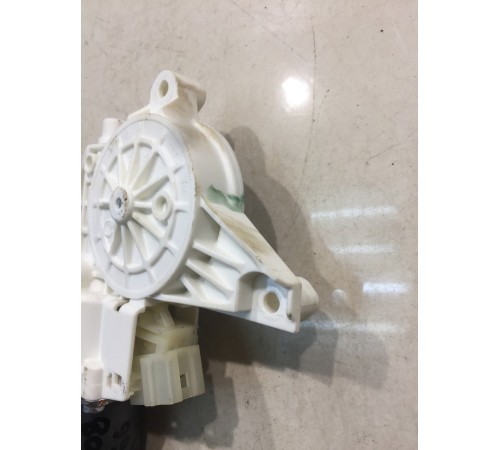 Моторчик стеклоподъемника (передний, правый)