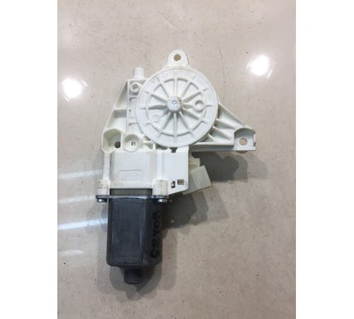 Моторчик стеклоподъемника (передний, правый)