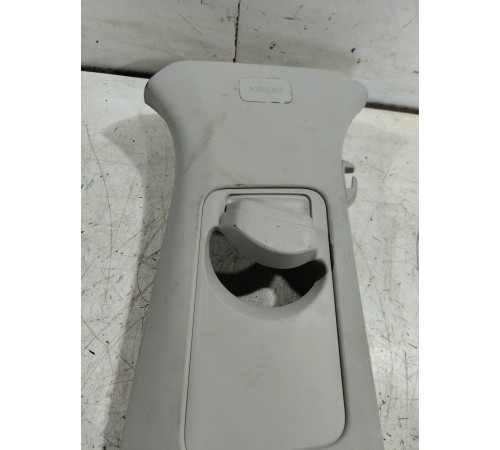 Обшивка центральной стойки правая верхняя