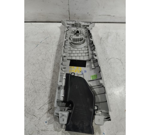 Обшивка центральной стойки правая верхняя