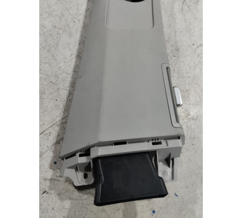 Обшивка центральной стойки правая верхняя