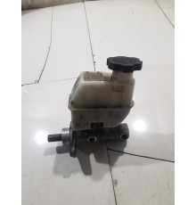 Главный тормозной цилиндр с бачком