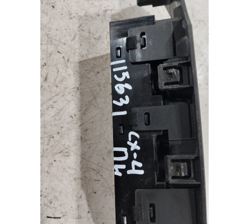 Блок кнопок управления стеклоподъёмниками передний левый