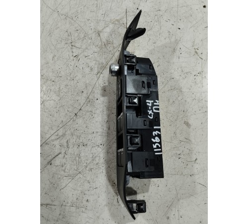 Блок кнопок управления стеклоподъёмниками передний левый