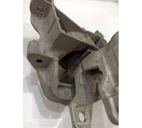 Крепление (подушка) двигателя