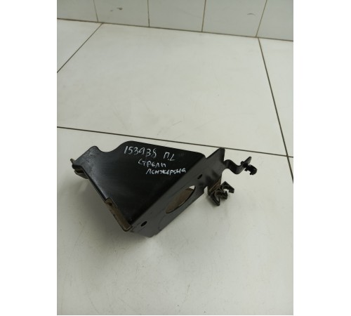 Кронштейн лонжерона передний левый