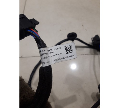 Электропроводка двери (задняя правая)