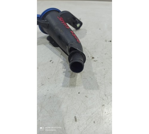 Горловина бачка омывателя