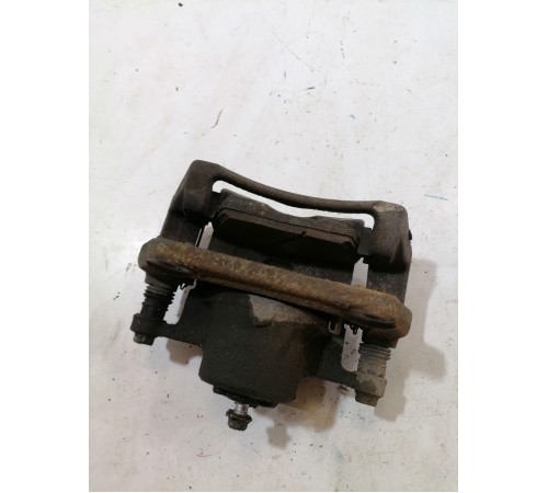 Тормозной суппорт передний левый