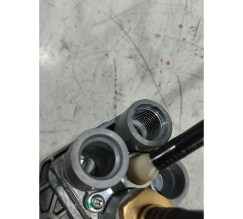 Клапан ручного тормоза прицепа