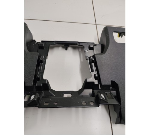 Накладка на торпедо (нижняя под рулем)