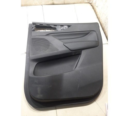 Обшивка двери (задняя правая)