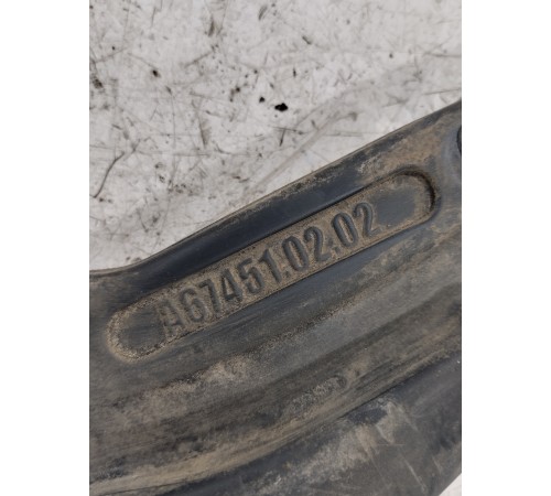 Брызговик задний правый