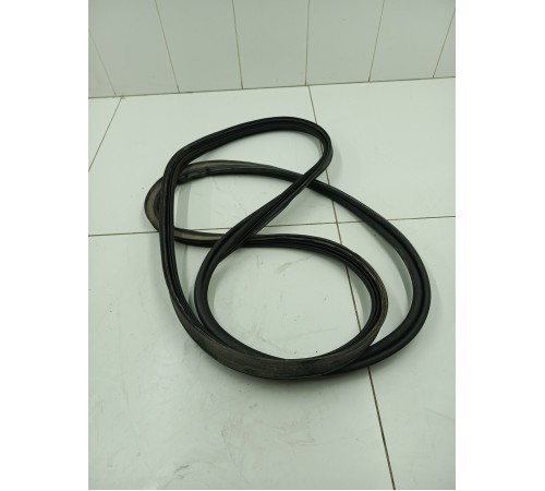 Уплотнитель крышки багажника