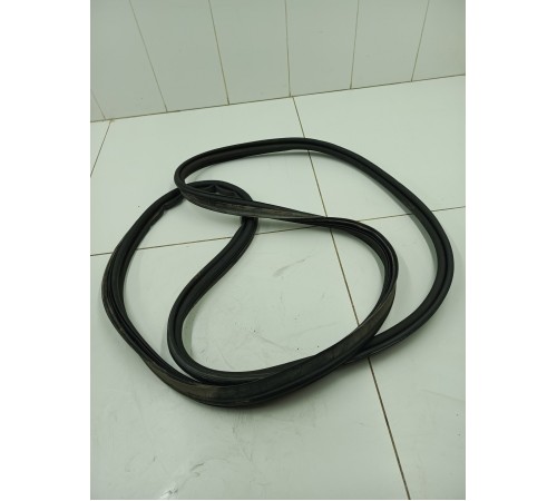 Уплотнитель крышки багажника