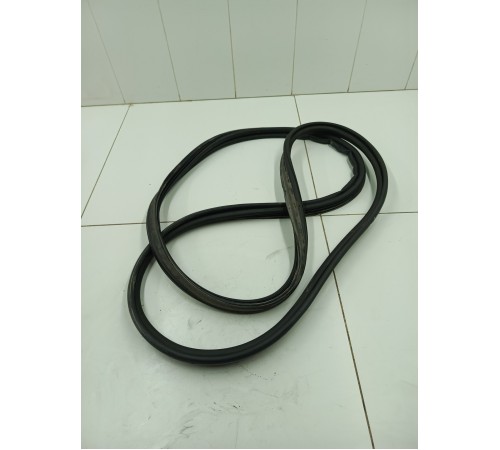 Уплотнитель крышки багажника