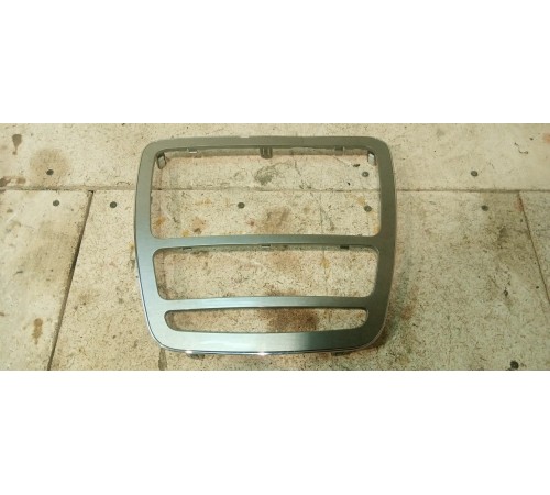 Накладка декоративная под магнитола