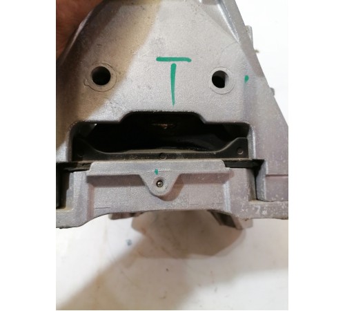 Опора двигателя левая, подушка