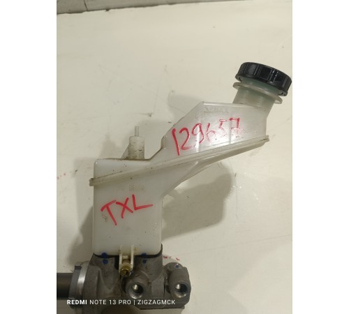 Главный тормозной цилиндр с бачком