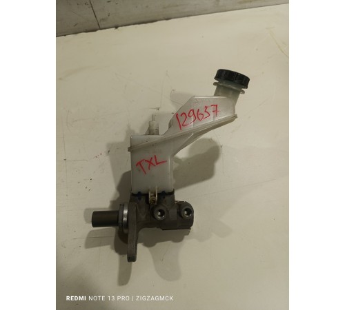 Главный тормозной цилиндр с бачком