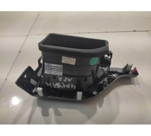 Воздушный дефлектор (левый)