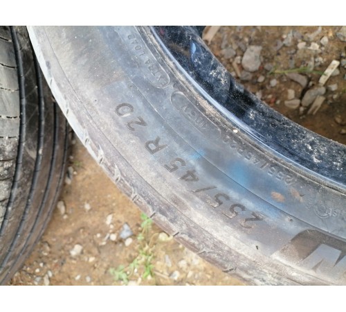 Комплект колёс 255/45R20