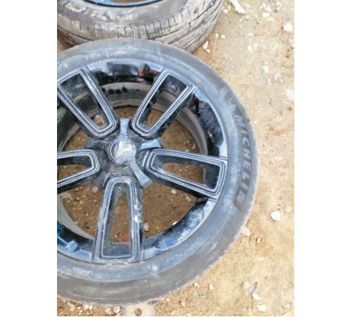 Комплект колёс 255/45R20