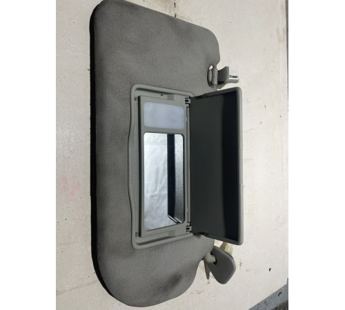 Козырек солнцезащитный