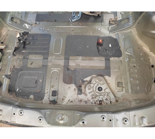 Ниша багажника(запасного колеса)