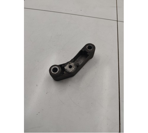 Кронштейн опоры двигателя задний