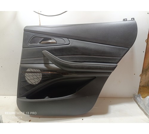 Обшивка двери задняя правая