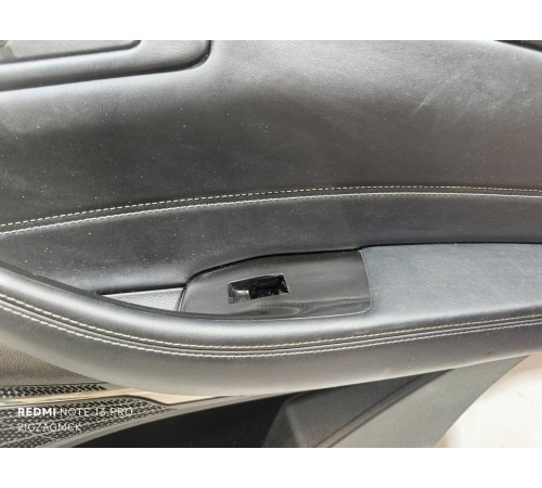 Обшивка двери задняя правая