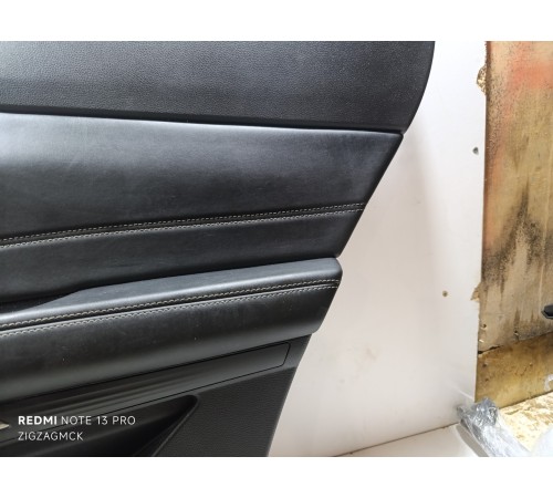 Обшивка двери задняя правая