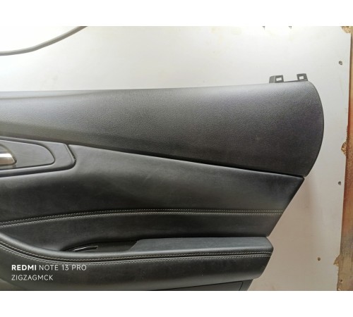 Обшивка двери задняя правая